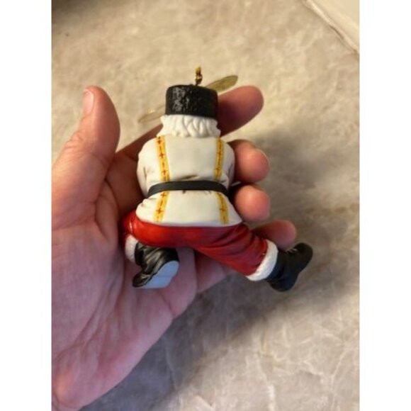 Christmas Decorations The Danbury Mint Santa in Russia & Santa in Egypt  3/4" - Picture 8 of 10
